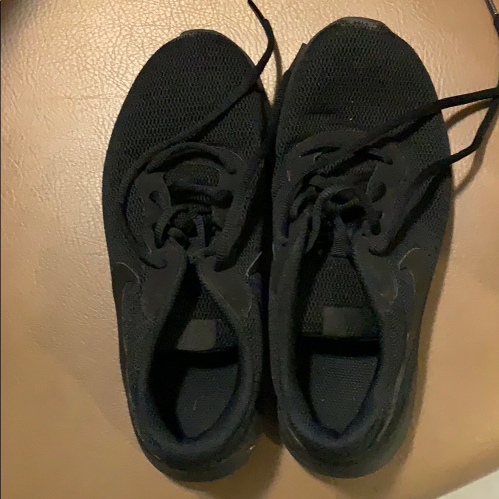 Black Nike Sneakers